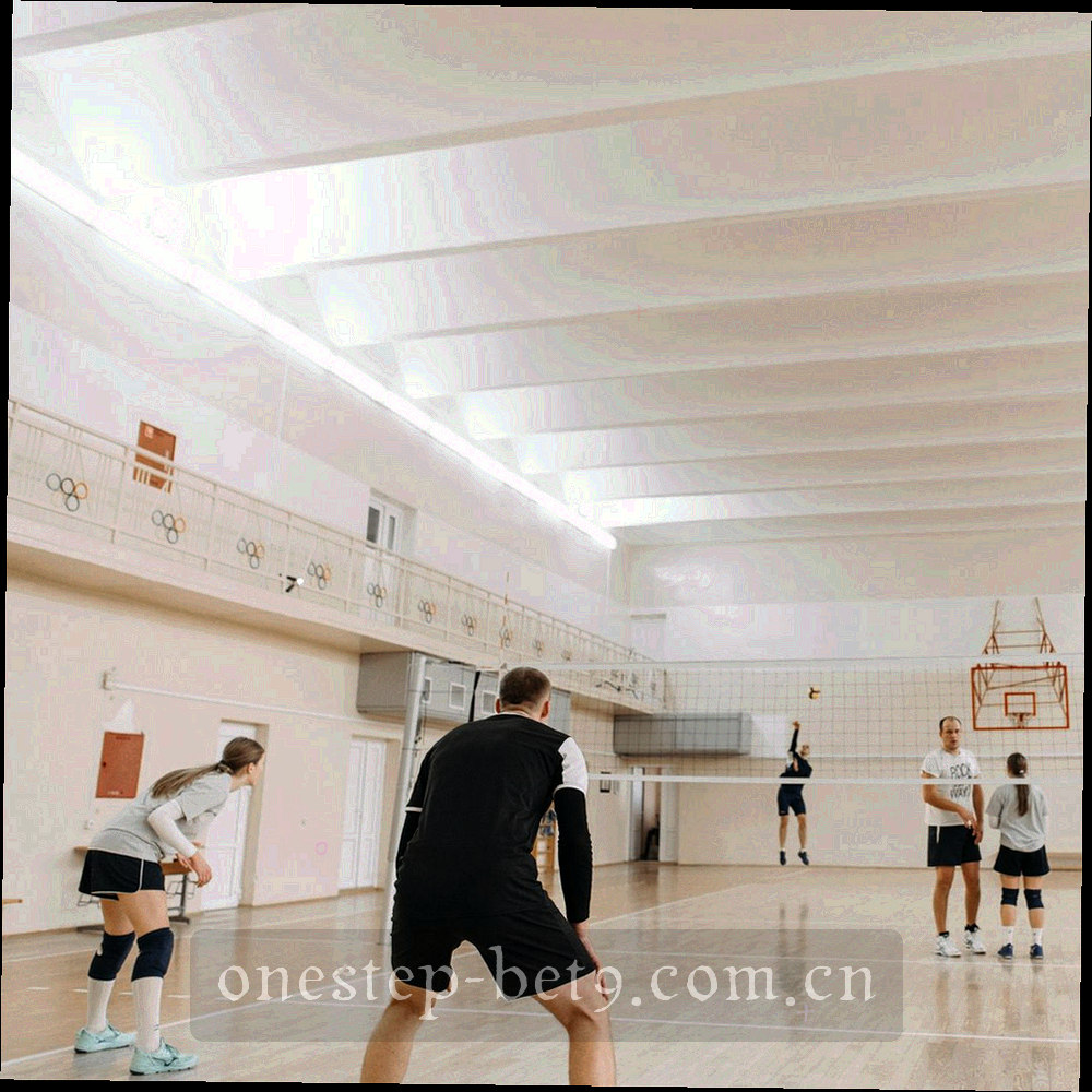 左侧纵向步骤序号与右侧内容区一一对应的界面线框示意图，序号使用荧光绿等宽字体